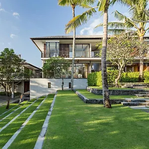  Villa Arnalaya House
