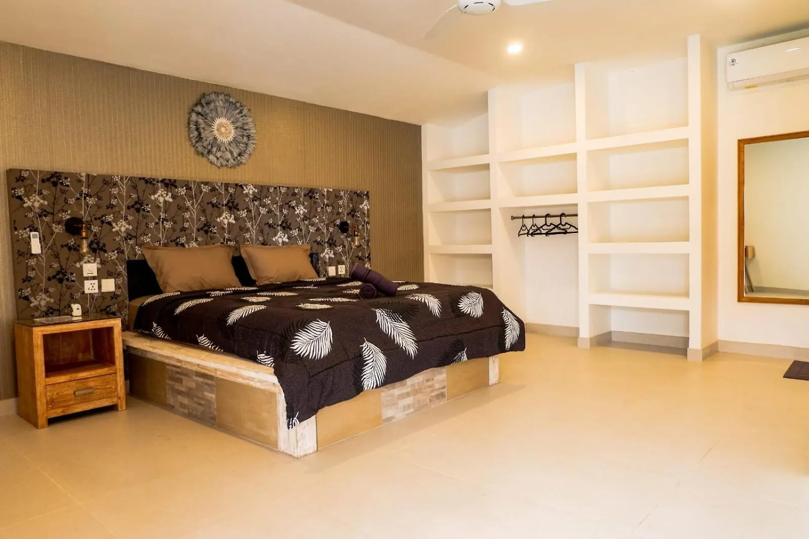 De La Villa تْشانغو 0*,  إندونيسيا