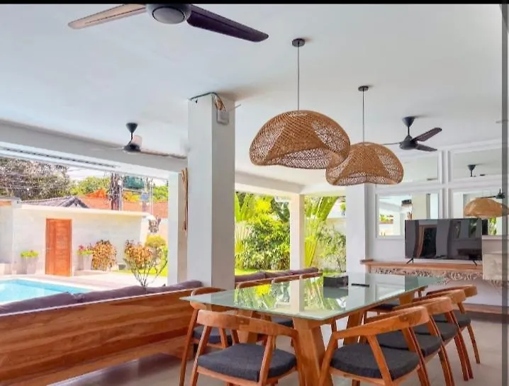 De La Villa تْشانغو إندونيسيا