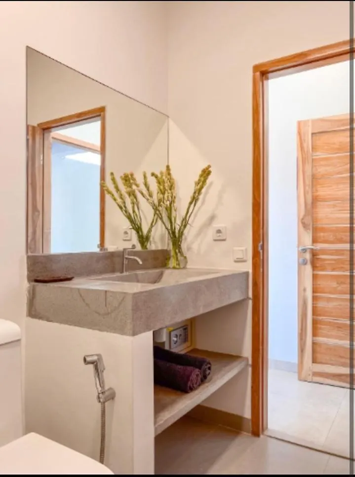 De La Villa تْشانغو 0*,  إندونيسيا